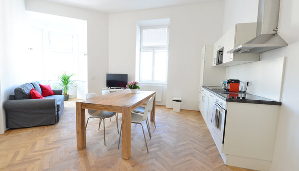 My beautiful restored 3-room-flat with view on the historical city rail station  Vienna, Austria Beautiful restored*SELF CHECK IN*close to metro Entire rental unit vacation rental 24384429