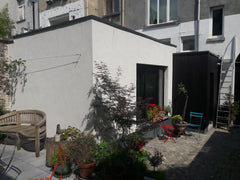 Située dans un intérieur d'îlot verdoyant, notre arrière maison est située dans  Saint-Gilles, Belgium Chambre avec sdb dans une annexe indépendante Private room in townhouse vacation rental 35872744