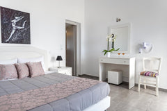 The spacious and comfortable rooms at Aigli Villas hotel feature Aegean Cycladic Greece Aigli Villas Room in aparthotel vacation rental 32879899