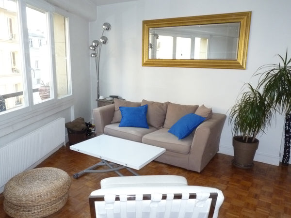 Appartement lumineux situé au 3ème étage avec ascenseur, tout confort et moderne Paris, France Montmartre/Damrémont, 50m² Entire rental unit vacation rental 4521536