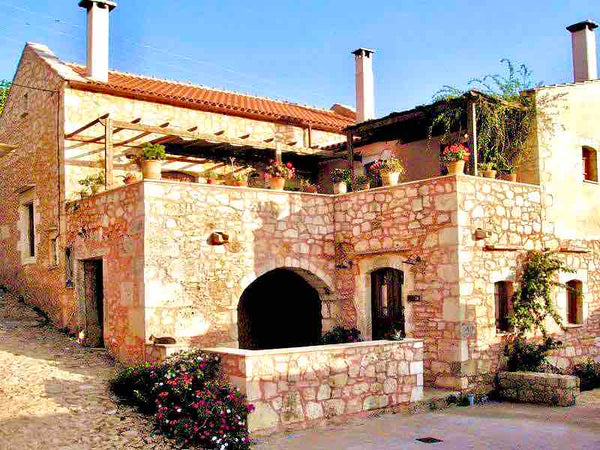 House with two levels. First level: a traditionally furnished sitting and dining Vamos, Greece Vamos Fabrica House Entire home vacation rental 51762212