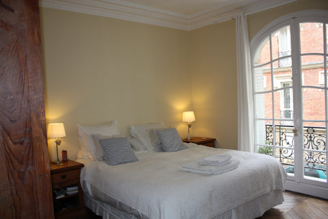 <b>The space</b><br />AREA :<br />Lovely bedroom in shared  apartment of about 7 Paris, France Chambre spacieuse dans appartement Private room in rental unit vacation rental 6934387