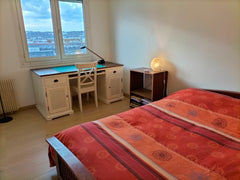 Chambre lumineuse et confortable dans un immeuble calme pas loin du centre ville Lyon, France Chambre lumineuse Private room in rental unit vacation rental 769469014805923997