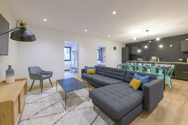 NOCNOC welcomes you to Leonardo on the 1st floor with elevator and terrace! This Lyon, France NOCNOC Le Léonardo - Nice property with terrace Entire rental unit vacation rental 42995738