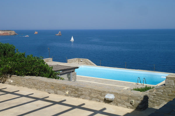 This waterfront island villa is in the Paros region of Greece, it can accommodat Zürich, Switzerland Sunlit Villa in Paros with Swimming Pool Entire villa vacation rental 29299061