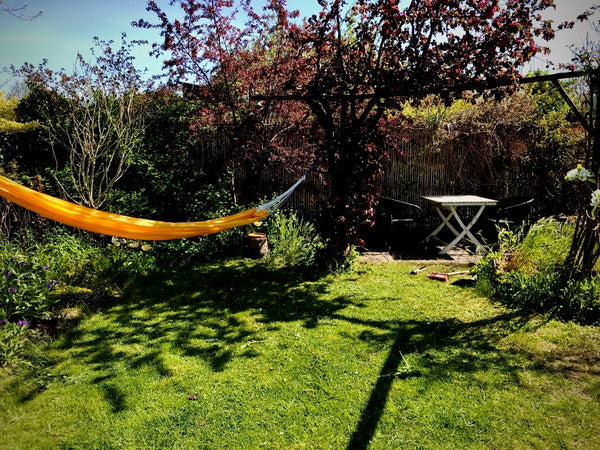Peaceful cottage with a beautiful garden near Amager beach and the metro. A mode Copenhagen, Denmark Small house with a beautiful garden near the beach Tiny home vacation rental 622166108914291836