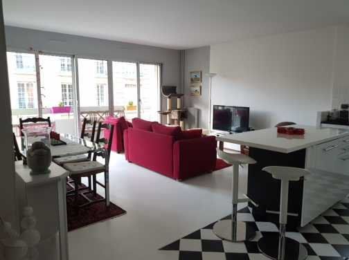 Welcome to my flat. I love it because it's a bright apartment: the living room ' Paris, France Bright and spacious apartment- Porte de Versailles Entire rental unit vacation rental 20976634