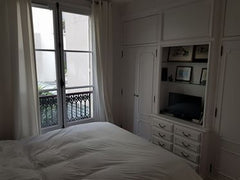 Beautiful room in a flat of 58 m2. Very close to rue Oberkampf and its many bars Paris, France Nice room near Republique Private room in rental unit vacation rental 22581210