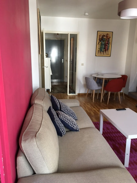 Un appartement situé plein Coeur de Paris avec une décoration sobre épurée et tr Paris, France Appartement très épuré Un cocon un nid douillet Entire rental unit vacation rental 19492265