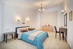 Yacinthos is situated right opposite the long sandy beach of Perivolia. It offer  Rethymo Apartment for 3 @ Yacinthos apts Private room in serviced apartment vacation rental 20429022