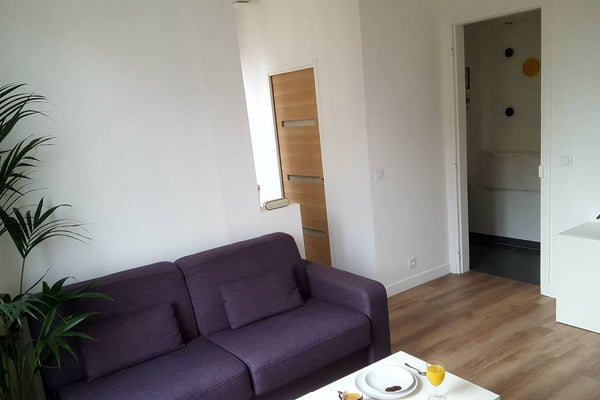 Situé dans une rue commerçante, à deux pas du métro, entre les buttes Chaumont e Paris, France Appartement Paris La Villette Entire rental unit vacation rental 22272753