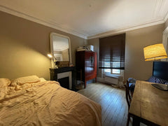 The appartment is well located, top floor (6th) of a Haussmanian building overlo Paris, France ROOM 3 TYPICAL CENTRAL PARISIAN APARTMENT Private room in rental unit vacation rental 163384