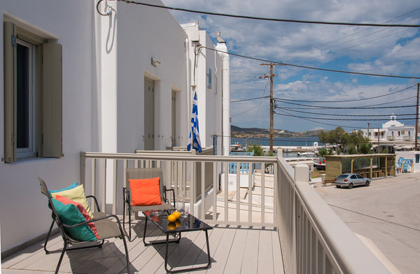 Welcome to Pollonia Center Studios! As the name suggests, we are located in the   Pollonia Center Studios Cycladic home vacation rental 35272743