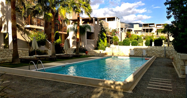 Enjoy your holidays and choose the swimming pool or the sandy beach located 50 m  Sandy Sea Apartment Entire rental unit vacation rental 599121578591260770