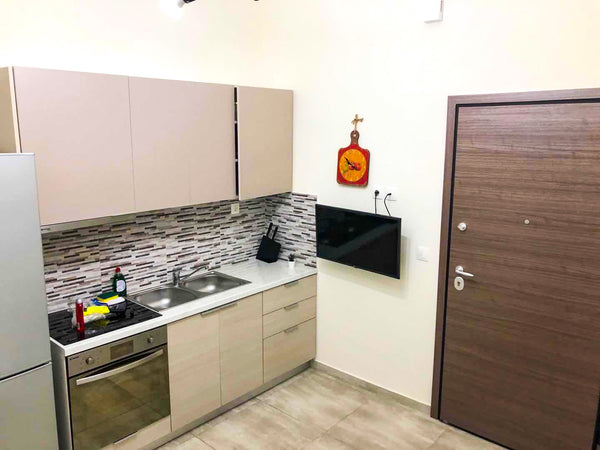 This one bedroom apartment is located in Neos Kosmos area. It is newly renovated Greece Near Acropolis, roikou corner one bed apartment. Private room in rental unit vacation rental 44710885