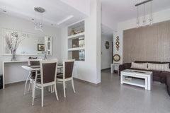 <b>License number</b><br />00001515662  Modern & Stylish apartment Entire home vacation rental 570716936785728825