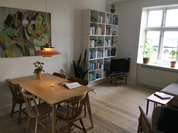 Lys lejlighed med stor altan i hjertet af Vesterbro. Cirka en kilomenter fra Hov Copenhagen, Denmark Lys lejlighed i hjertet af Vesterbro Entire rental unit vacation rental 42594541