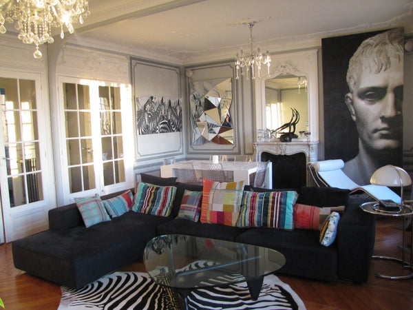 Located in a typical Haussmann building, luxurious 3 bedroom apartment fully equ Paris, France Luxurious Apartment Eiffel Tower Entire rental unit vacation rental 5680537