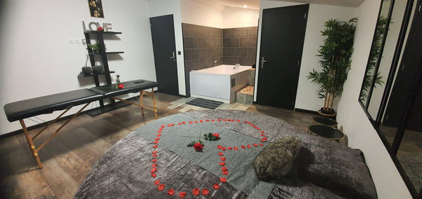 Venez profiter d'un moment détente dans notre Love loft spacieux et moderne, ave Bordeaux, France Loft du Golf Parc Entire loft vacation rental 41518684