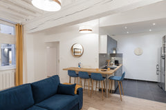 St Georges district is one of the oldest and most touristic of Lyon. Le Nid du L Rennes, France LE NID DU LION - Cosy Flat in Lyon Downtown Entire rental unit vacation rental 578845684165090710
