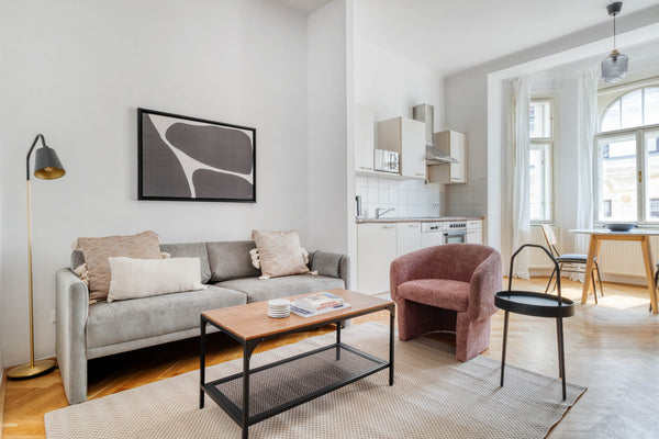 Discover the best of Vienna, with this one-bedroom 14th district - Penzing apart Vienna, Austria Penzing 1BR w/ Elevator at U3 Hütteldorfer Entire rental unit vacation rental 658571166779612833