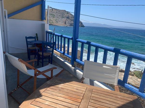 ROMANTIC HOUSE IN FRONT OF THE SEA IN MOCHLOS ARCHEOLOGICAL VILLAGE  , WITH GREA  ROMANTIC HOUSE 6 STEPS FROM THE SEA Entire home vacation rental 47089267
