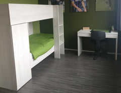 Ruime privé-kamer met veel licht. Je hebt toegang tot een gemeenschappelijke bad  Ruime kamer dichtbij Brussel. Private room in home vacation rental 49868089