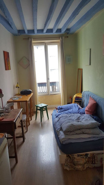 Cosy studio in the heart of Paris. It is located a street behind the Pantheon. Y Canada Studio in the 5th - Center of Paris near Pantheon Entire rental unit vacation rental 22084649