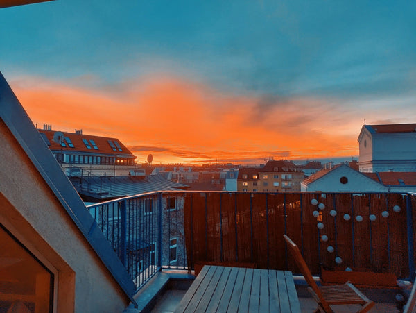 Genieße ein stilvolles Erlebnis in dieser zentral gelegenen Unterkunft.<br /><br Vienna, Austria Schöne Wohnung mit Terrasse Entire condo vacation rental 670138225595160699