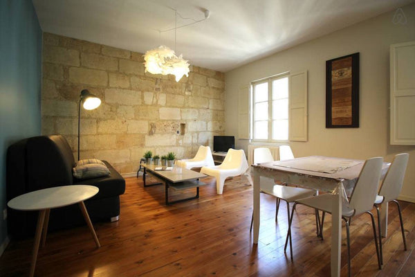 Apartement 40sq for rent Bordeaux - Grosse Cloche<br /><br /><b>The space</b><br  Beautiful apartment for 4 heart historic district Entire rental unit vacation rental 610587559382782768