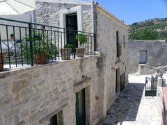 Roufas is a small, quiet village in Messara. It is a max. 5minute drive from Moi  Traditional house in the village! Entire townhouse vacation rental 13859141