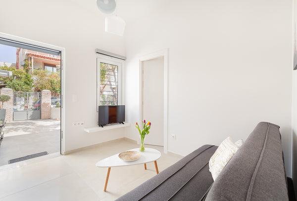 This modern flat enjoys a convenient and quiet location in a nice suburb of Athe London, England, United Kingdom Flat with a yard in a central location- Flat A Entire rental unit vacation rental 48809254