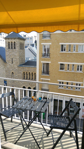 Chambre confortable dans un bel appartement situé dans le 15ème arrondissement,  Paris, France Lovely place (near Eiffel Tower) Private room in rental unit vacation rental 6956006