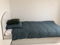 There is free  public parking on the street. Considering how difficult and expen  Small room in a quiet street Private room in home vacation rental 614949453725060818