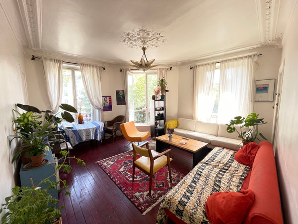 Grand appartement pour 4 personnes, très lumineux situé au cœur de Pigalle; proc Paris, France Grand Apt Haussmannien, au cœur de Pigalle. 85m² Entire rental unit vacation rental 20397948