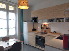 Appartement de 27M2 situé à proximité des transports en commun et commerces.<br  Lyon, France Appartement avec balcon Lyon 8 Entire rental unit vacation rental 707122415315124152