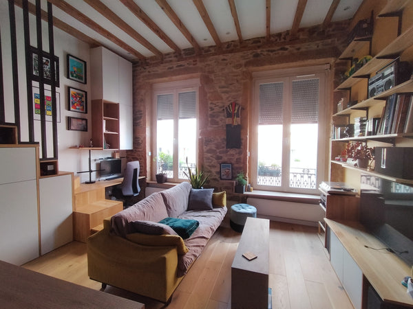 Bienvenue dans ce T1 avec chambre en mezzanine avec pierres, briques et poutres  France T1 mezzanine authentique quartier agréable Entire rental unit vacation rental 619561985368270506