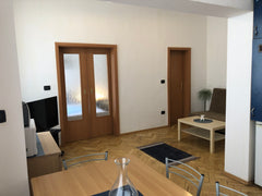 Náš krásný a komfortní byt se nachází v samém srdci Prahy. Najdete v něm všechno Prague, Czechia Klidný  byt v centru Prahy Entire condo vacation rental 51549411