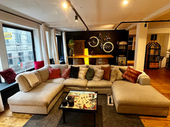 Deze ruime loft bied plaats voor een gezellig weekendje Antwerpen. Heel centraal Berlaar, Belgium Schitterend ruime loft in hartje Antwerpen Entire loft vacation rental 709223405994530616