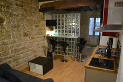 Ce bel appartement de 34m2 se situe près de la station Etienne-Marcel, au coeur  Paris, France Bel appartement au coeur de Paris Entire rental unit vacation rental 9589162