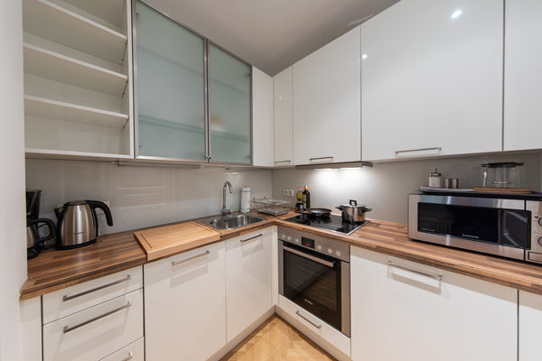 Das Pater-Schwartz-Gasse 3 liegt in Wien, 200 m vom Raimundtheater und 1,2 km vo  Vienna Dream Apartments Entire rental unit vacation rental 29485242