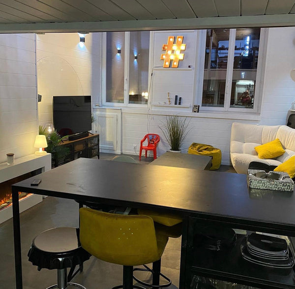 L'appartement est cosy au coeur de la Croix Rousse: <br /><br />- Restaurants, m Lyon, France Splendide appartement au coeur de la Croix Rousse Entire rental unit vacation rental 52715936