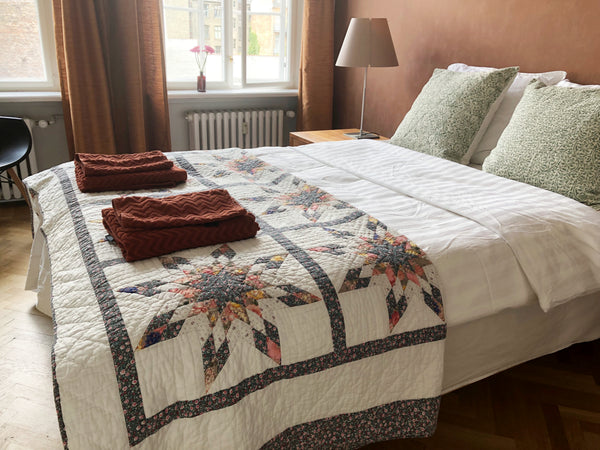 The room has a nice and calm ambiance. The bed is 140 cm wide. You have your own  Nice, quiet room & free parking in Copenhagen Ø Private room in rental unit vacation rental 36088818