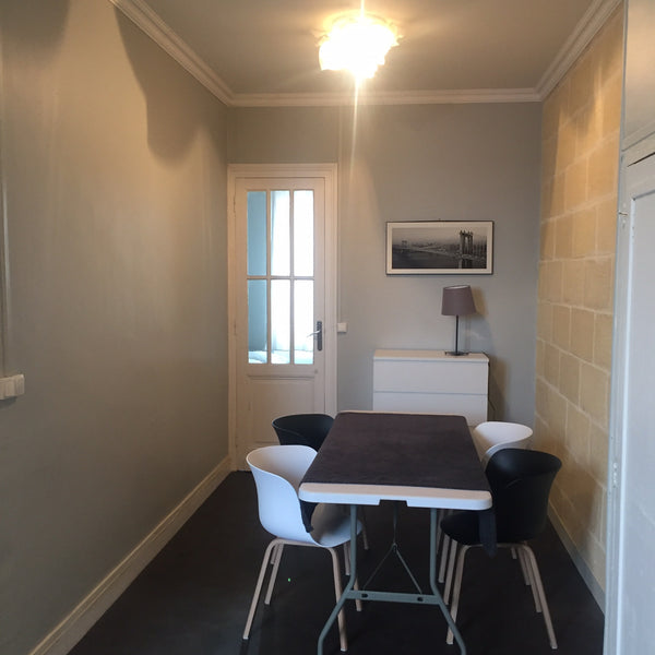 Arveyres, France T2 48m2 spacieux proche gare rénové à neuf Entire rental unit vacation rental 36745639