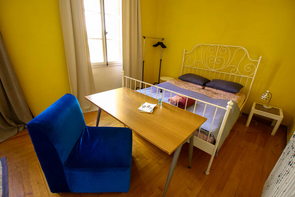 5 min from Syntagma sq, 5 min from Monastiraki. Right in the heart of Athens!<br Athens, Greece The monumental house- Blue piano room Private room in home vacation rental 13912611