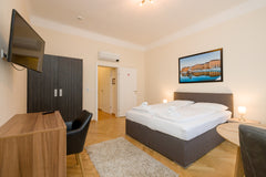 Entspanne dich mit der ganzen Familie in dieser friedlichen Unterkunft. Vienna, Austria Schönbrunn Apt Top 6 Entire rental unit vacation rental 572889145175378701