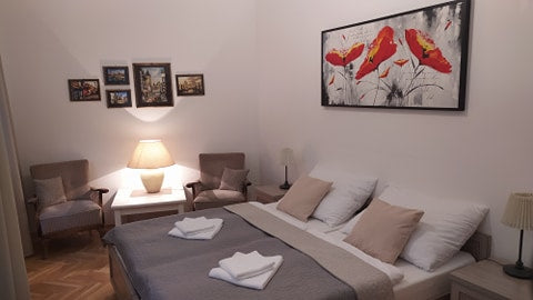 Apartmán je vybavený hezkou, kompletně zařízenou kuchyní, pračkou, TV, rádiem a  Prague, Czechia Jerry Apartment Entire rental unit vacation rental 43726340
