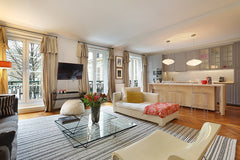 Beautiful apartment in one of the most charming neighborhood, nearby the most fa Rio, Brazil Charming Apt at the High Fashion Neighborhood Entire rental unit vacation rental 6352303