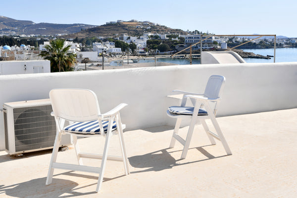 In the heart of Parikia, in the beautiful Kastro area,<br />there is the Meltemi Athens, Greece House Meltemi di Apartmentsparos - Parikia kastro! Entire rental unit vacation rental 25314528