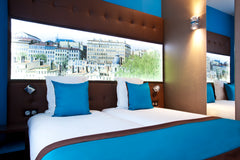 L'hôtel des Savoies Lyon Perrache,  a été rénové en 2015, et vous propose 44 cha Lyon, France Chambre Double Supérieure dans le centre de Lyon Room in boutique hotel vacation rental 49107478